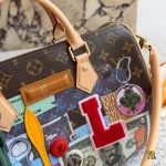 Replica pillow bag with original hardware (foldable)-box - Image 8
