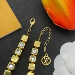 New arrival bracelet, comes with the original brand box - Image 9