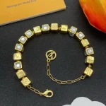 New arrival bracelet, comes with the original brand box