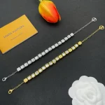 New arrival bracelet, comes with the original brand box - Image 5