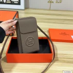 Brand new wallet/cardholder with the most amazing soft touch-box - Image 2