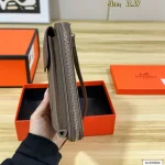 Brand new wallet/cardholder with the most amazing soft touch-box - Image 8