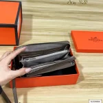 Brand new wallet/cardholder with the most amazing soft touch-box - Image 4