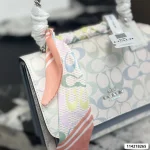 This accordion bag is an absolute perfect match for daily commuting-box - Image 10