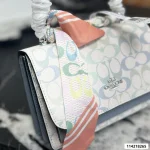 This accordion bag is an absolute perfect match for daily commuting-box - Image 6
