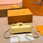 A delicate and petite handbag with a high-quality finish-box - Image 7