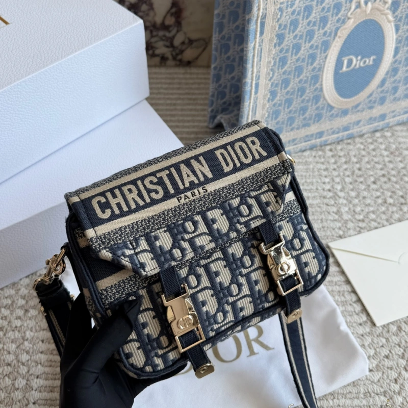13427105917425800 Mini messenger bag with a shoulder strap that can be easily switched between shoulder carry and crossbody-box - Image 1