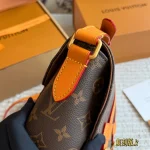 Medium messenger bag for daily commute and casual outings-box - Image 4