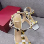 Generous Square-toe Nail Sandals-box - Image 8