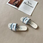 Embroidered Flat Slippers-box - Image 5