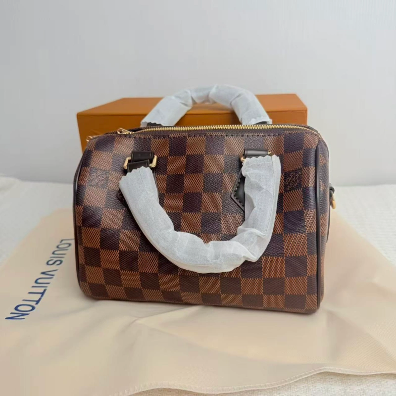 dbb6c8cded4170e1ace5fefc51e11eca Bandoulière 20 Damier Ebene-box - Image 1