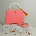 Fine pebbled texture, soft to the touch and highly durable-box - Image 5