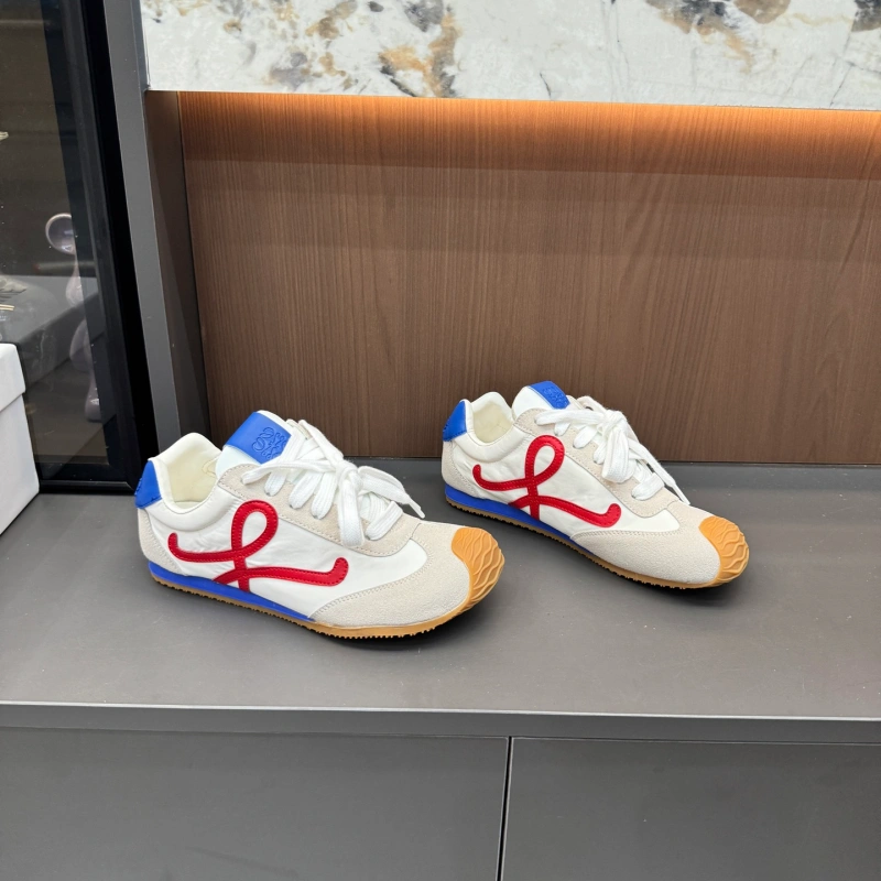 ed16f821daeba6c3c086041fee12407f Low-Top Lace-Up Round Toe Casual Sneakers"-box - Image 1