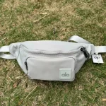 New crossbody belt bag-no box - Image 9