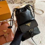 So in love with bucket bags! They get the most use in my daily life-box - Image 10