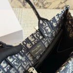 The latest D-family tote bag features 3D embroidery. This is definitely not an ordinary piece-box - Image 4