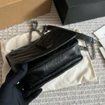 The Y chain envelope bag is truly a well-deserved entry-level classic-box - Image 10