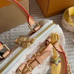 The new pillow bag perfectly showcases a fashionable, gorgeous, and charming vibe-box - Image 5