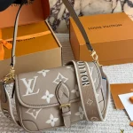 New arrival: Early Spring Baguette Bag-box