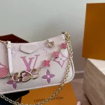 Pink gradient easy pouch chain bag. This sweet pastel pink is absolutely giving major girly vibes~ box - Image 9