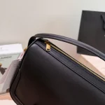 "Lunchbox bag. This handbag is a spacious shoulder bag that looks gorgeous whether worn on the shoulder or carried by hand-no box - Image 12