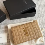 Just in: Small pebbled leather envelope bag-box - Image 12