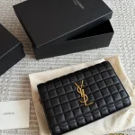 Just in: Small pebbled leather envelope bag-box - Image 11