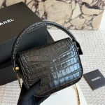 Crocodile-embossed handle chain bag- box - Image 9