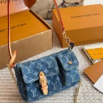 The L brand denim bag is absolutely perfect for spring and summer-box - Image 2