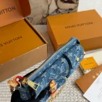 The L brand denim bag is absolutely perfect for spring and summer-box - Image 10