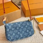 The L brand denim bag is absolutely perfect for spring and summer-box - Image 5