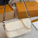 Mahjong bag with a double chain design. Can be worn crossbody, on the shoulder, or carried by hand-box - Image 11