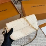 Mahjong bag with a double chain design. Can be worn crossbody, on the shoulder, or carried by hand-box - Image 10