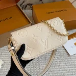 Mahjong bag with a double chain design. Can be worn crossbody, on the shoulder, or carried by hand-box - Image 5