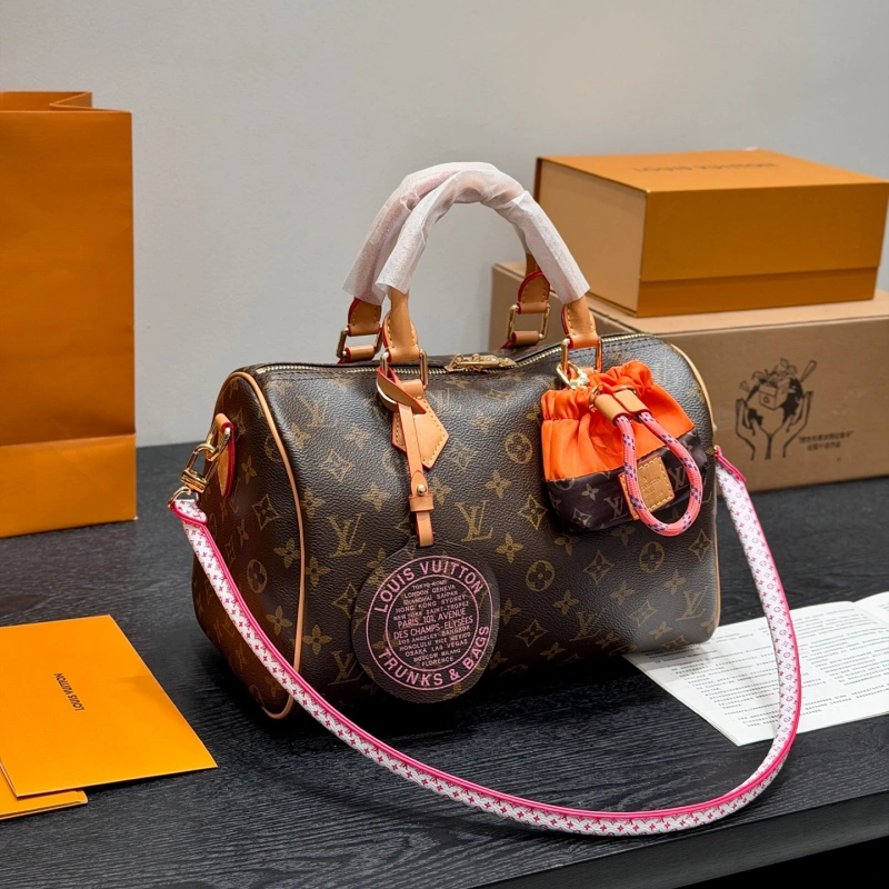 13428138513248200 New Arrival: Cutout Pillow S Bag – The Perfect Underarm Travel Bag-box - Image 1