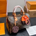 New Arrival: Cutout Pillow S Bag – The Perfect Underarm Travel Bag-box - Image 10
