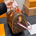 New Arrival: Cutout Pillow S Bag – The Perfect Underarm Travel Bag-box - Image 5