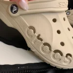 The upper features a special pattern, and the cut-out logo on the side is a brilliant design - Image 23