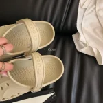 The upper features a special pattern, and the cut-out logo on the side is a brilliant design - Image 22