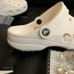 The upper features a special pattern, and the cut-out logo on the side is a brilliant design - Image 17