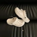 The upper features a special pattern, and the cut-out logo on the side is a brilliant design - Image 15