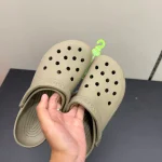 Classic Celebrity Couple's Crocs - Image 13