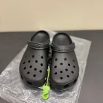 Classic Celebrity Couple's Crocs - Image 8