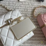 The 3D structured box shape holds its form perfectly. It's delicate, compact, and super chic-box - Image 6