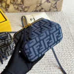 Super gorgeous and exquisitely delicate mini box bag-box - Image 8