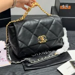 A versatile 3-in-1 bag that can be worn as a crossbody, on the shoulder, or carried by hand-box - Image 12