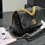 A versatile 3-in-1 bag that can be worn as a crossbody, on the shoulder, or carried by hand-box - Image 10