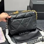 A versatile 3-in-1 bag that can be worn as a crossbody, on the shoulder, or carried by hand-box - Image 9