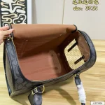 Instant cozy vibes with this pet carrier-no box - Image 7