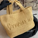 100% perfect for a vacation! Sea, sea, and more sea-no box
